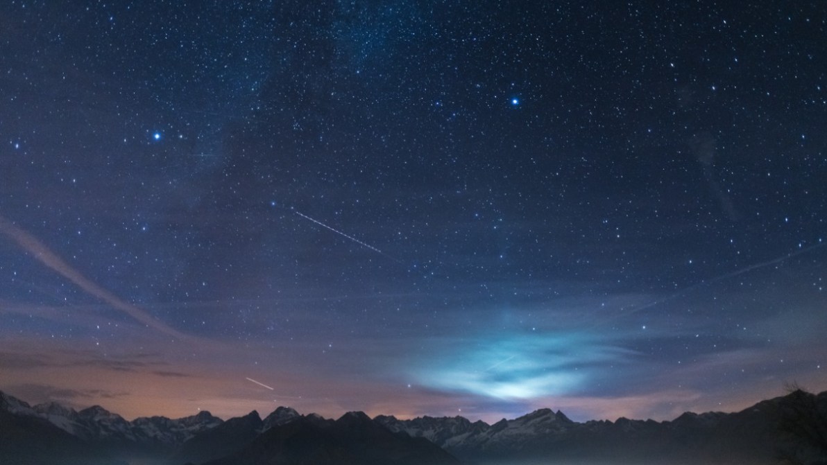 Occhi puntati verso il cielo: arrivano le stelle cadenti di San Valentino