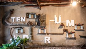 Questi vecchi magazzini sono stati trasformati in un villaggio dei sogni