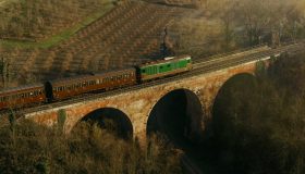 Tra Patrimoni Unesco a bordo del primo treno storico enogastronomico in Italia