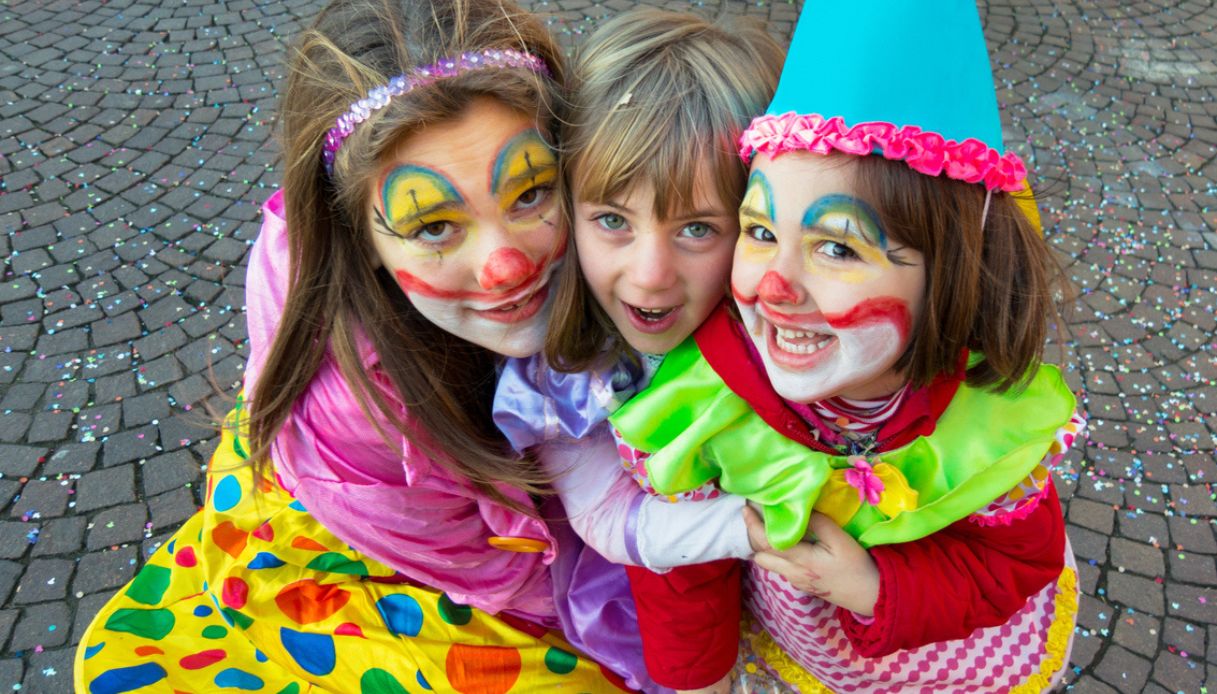 SPECIALE CARNEVALE / Bambini: Colori, Costumi E Coriandoli