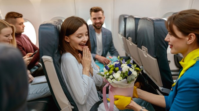 Un “sì” ad alta quota: la compagnia aerea che organizza la proposta di matrimonio in volo