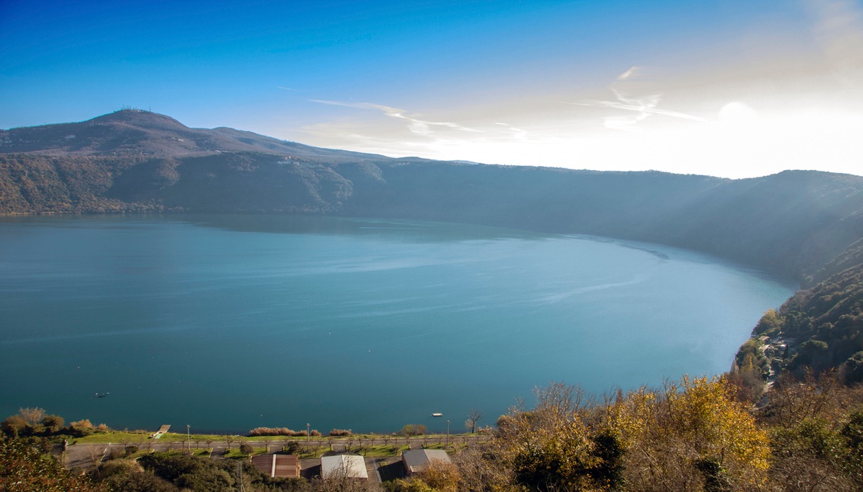 Lago Albano o lago di Castel Gandolfo, meta ambita nel Lazio