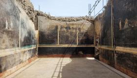 Nuova scoperta a Pompei: riemergono preziosi affreschi con figure mitologiche