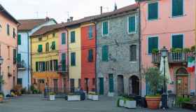 Brugnato, suggestivo borgo ligure a forma di tenaglia