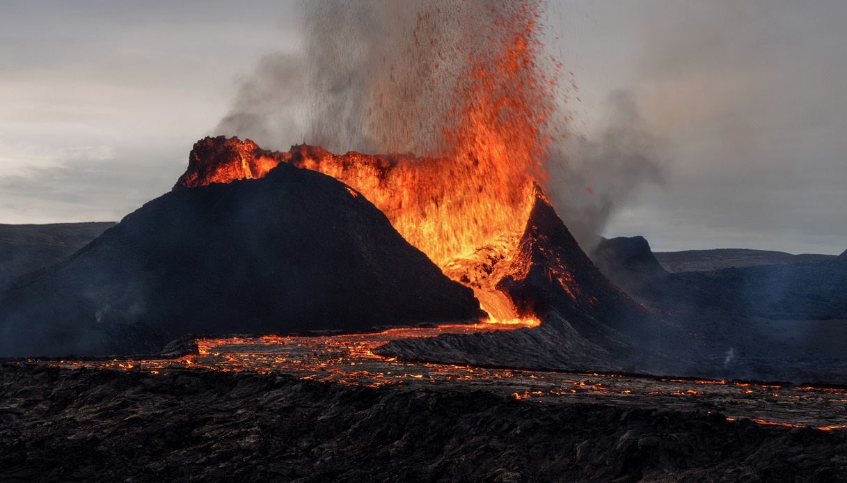 È sicuro viaggiare in Islanda? Cosa sapere dopo l’ultima eruzione del vulcano