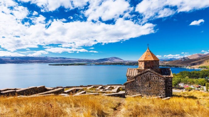 Lago Sevan in Armenia: la guida completa per ogni stagione
