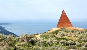 Il solstizio d’estate presso la Piramide 38° Parallelo di Fiumara d’Arte