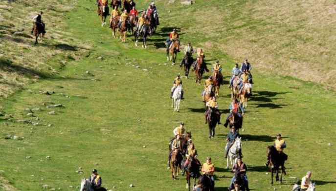 una ripresa di persone a cavallo durante Fieracavalli