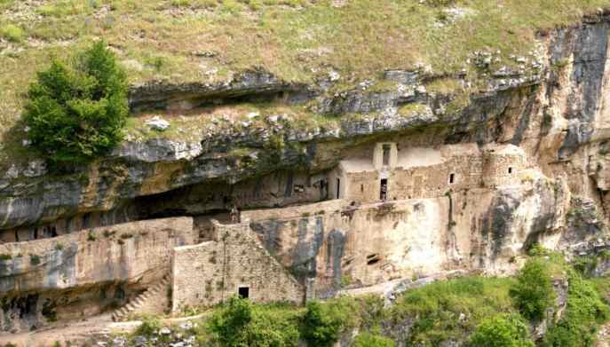 Eremo di San Bartolomeo, Abruzzo