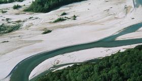 In Friuli, tra wild swimming, meraviglie naturali, borghi e cultura