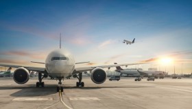 I voli, rispetto a 50 anni fa, sono quasi 40 volte più sicuri: lo studio