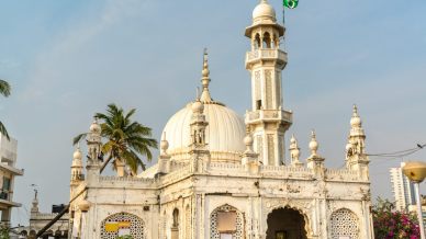 Nel cuore spirituale di Mumbai: la Moschea di Haji Ali Dargah