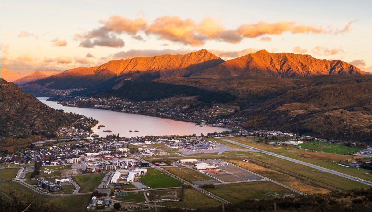 Vista dell'aeroporto di Queenstown, Nuova Zelanda