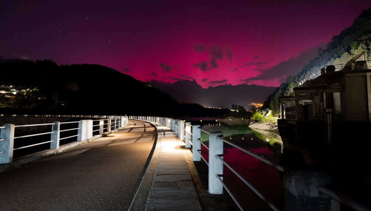 Aurora Boreale nelle Dolomiti, Italia