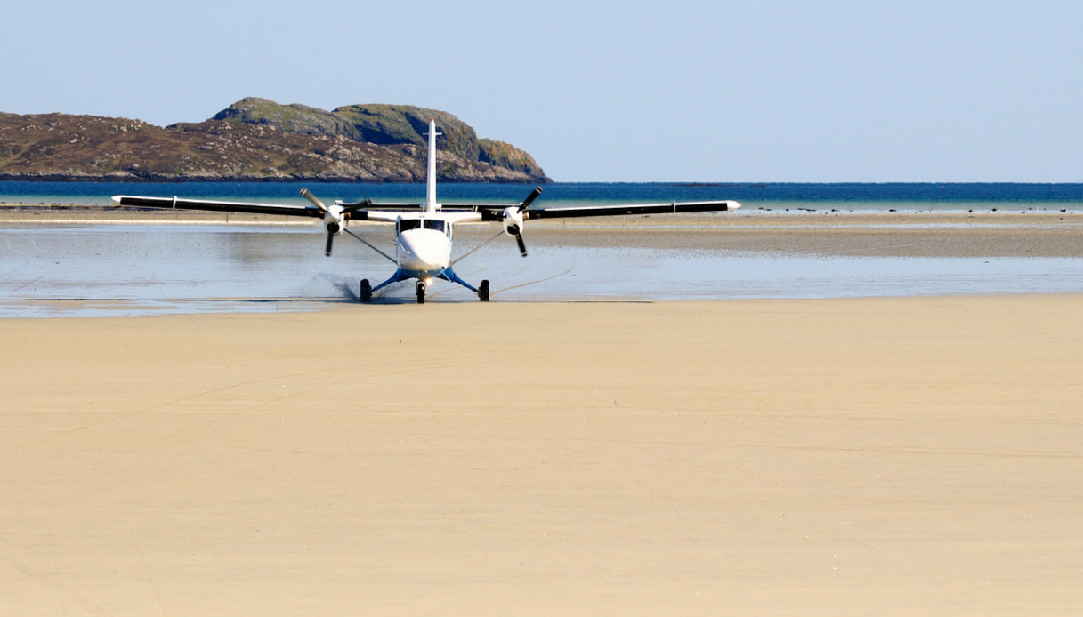 Barra: la pista d'atterraggio sulla spiaggia