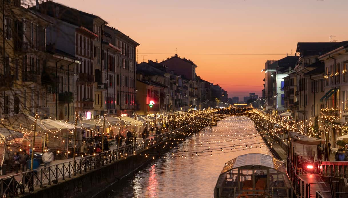 Il mercatino di Natale lungo il Naviglio Grande