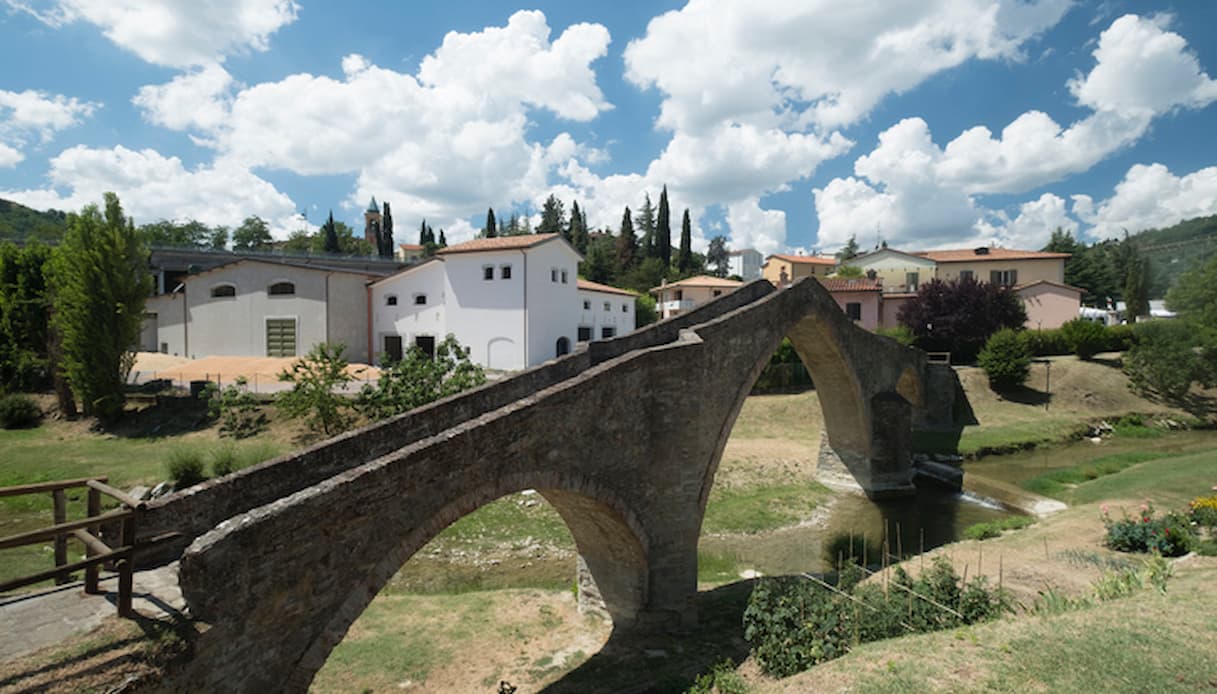 Modigliana, ponte, borgo