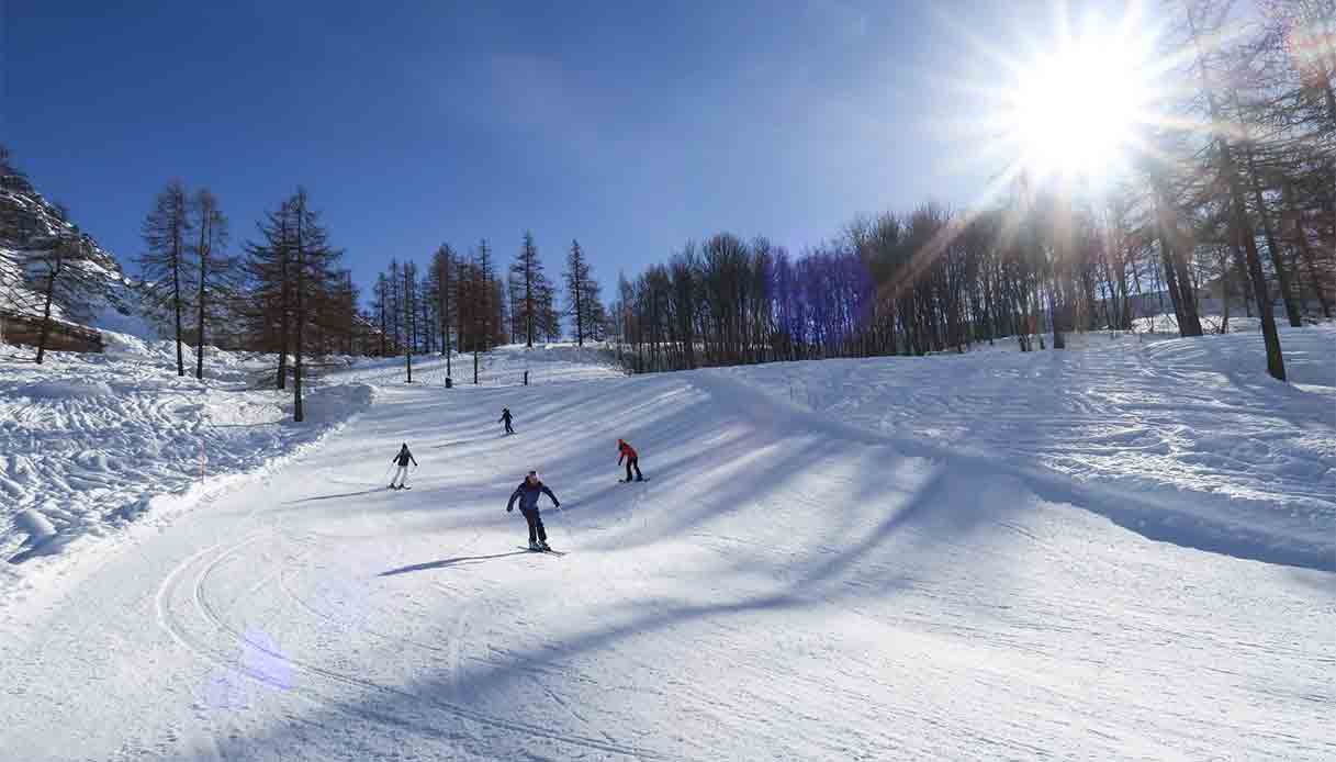 Dove sciare a novembre, gli impianti che aprono nelle località di montagna