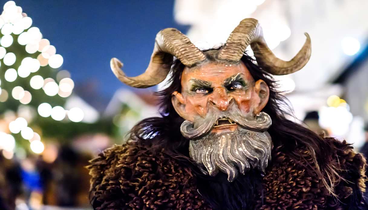 La sfilata dei Krampus durante i mercatini di Natale a Lubiana