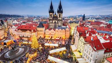 Mercatini di Natale a Praga, la bellezza delle feste nella “Città Magica”: info e date