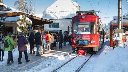Treni di Natale, tutte le partenze dell’inverno 2026: i viaggi più emozionanti tra borghi e mercatini