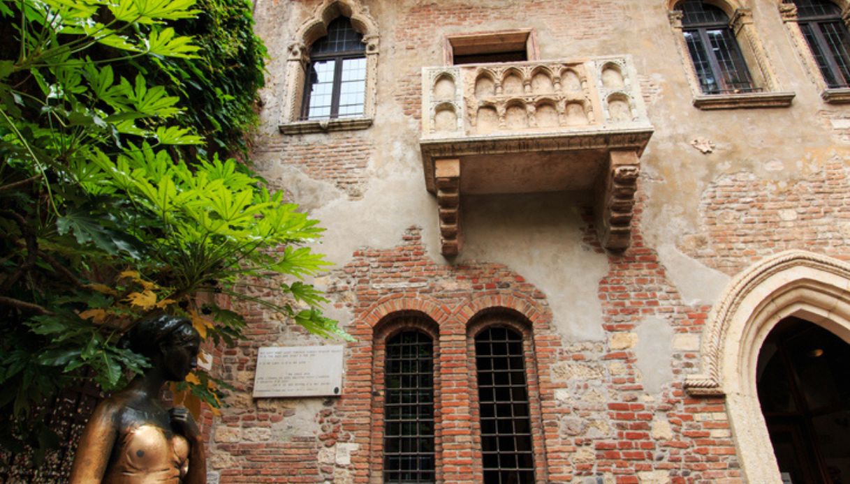 Il Balcone della casa di Giulietta, simbolo della città di Verona e da non perdere anche il giorno della Befana