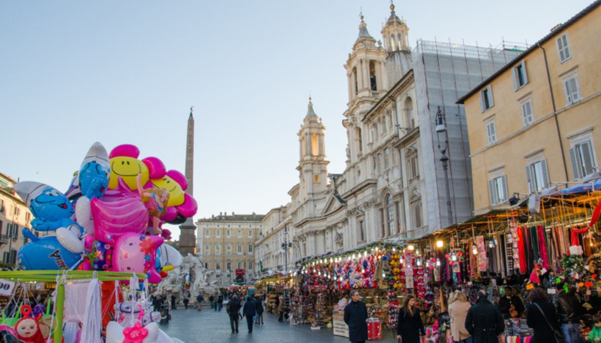 Piazza Navona a Roma, dove si tiene il mercatino tradizionale della Befana e la discesa della Befana