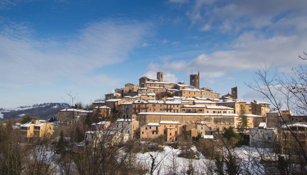 Sarnano con la neve