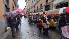 A Viterbo per la Calza della Befana più lunga del mondo