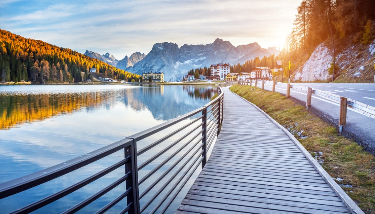 Lago di Misurina, si trova in in montagna in Veneto