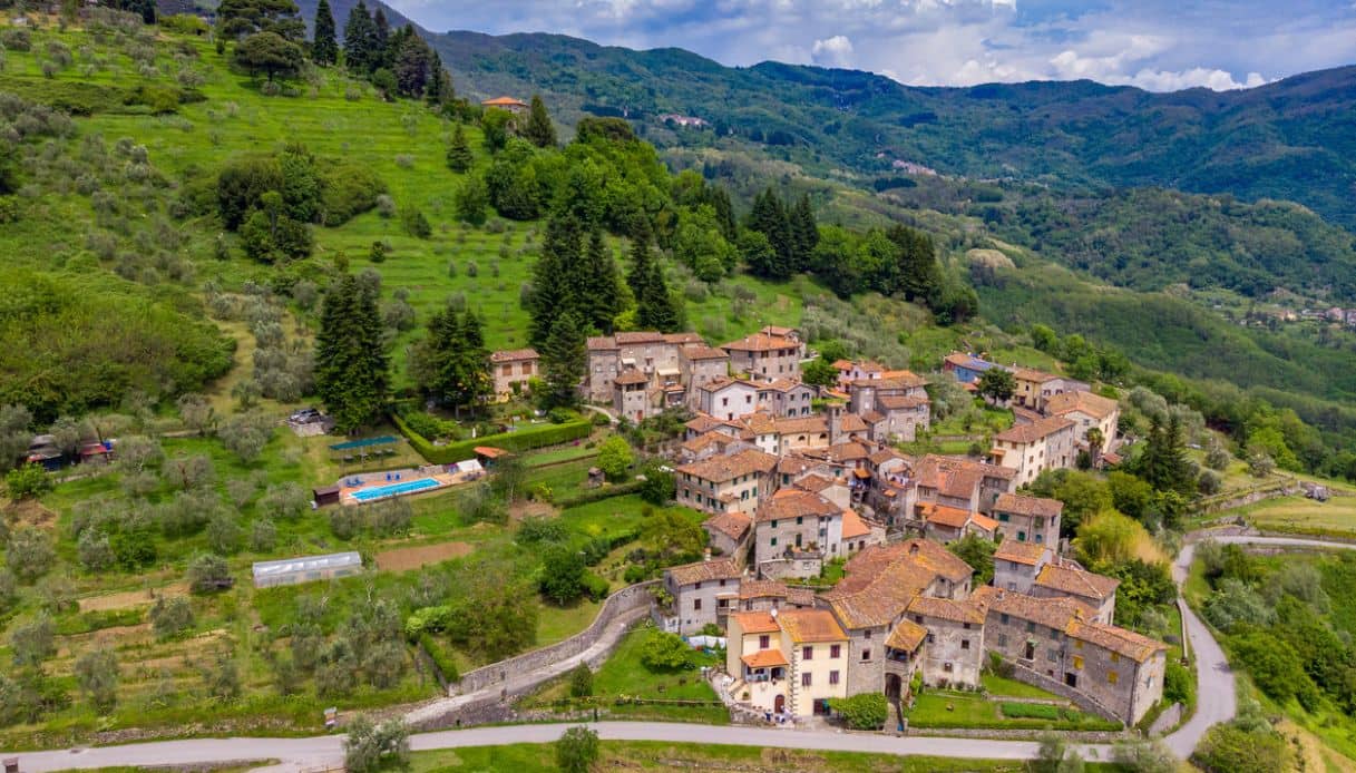 I borghi più belli da visitare sulle Alpi Apuane, veri gioielli italiani