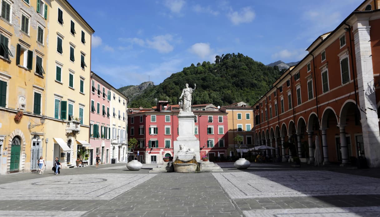 Carrara, Piazza Alberica