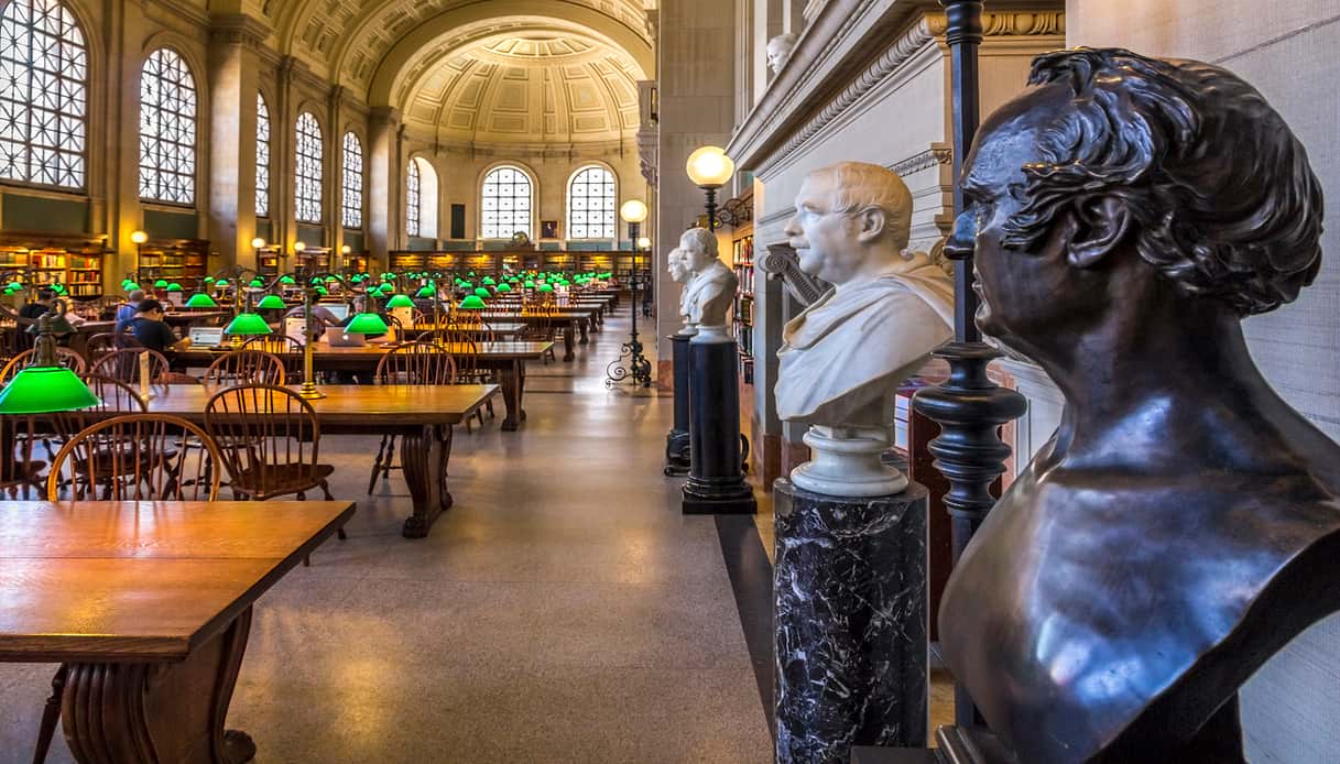 Visitare la Boston Public Library a Back Bay