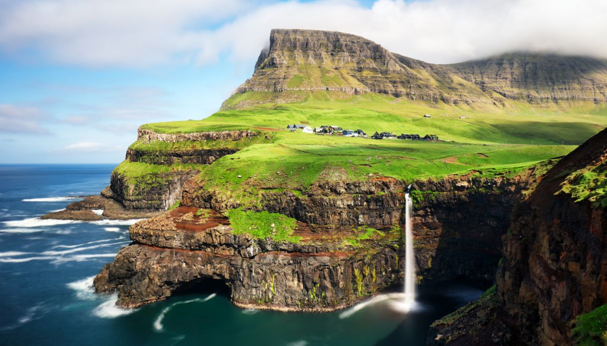 Le Isole Faroe chiudono a tutti tranne che a 80 volontari: come essere uno di loro