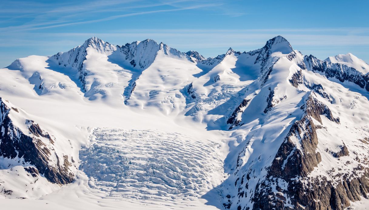 Il Ghiacciaio dell’Aletsch: un gigante di ghiaccio nel cuore delle Alpi