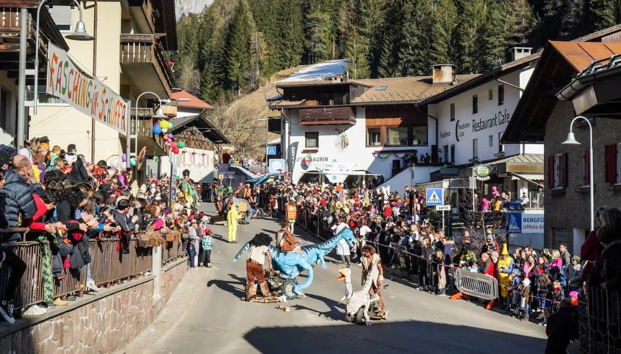 Sfilata del Carnevale in Val d'Ega