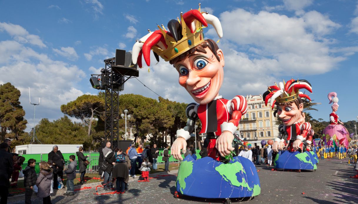 Stupendo carro del Carnevale Nizza