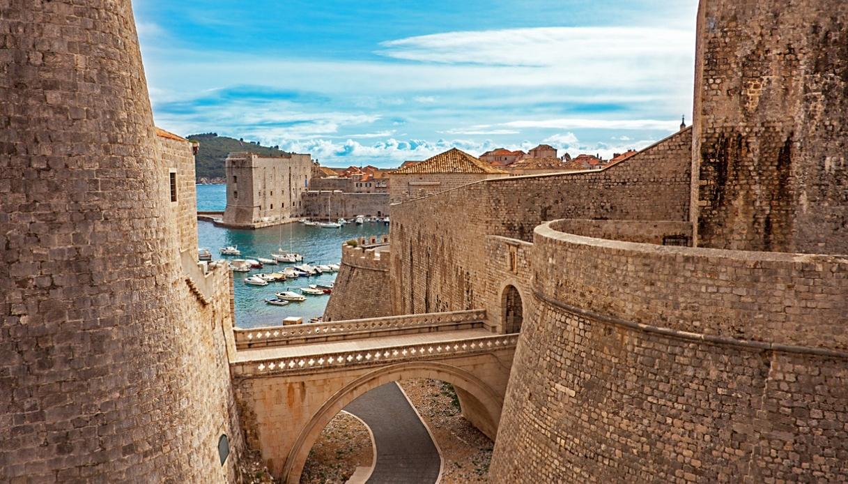 Dubrovnik invasa dai turisti