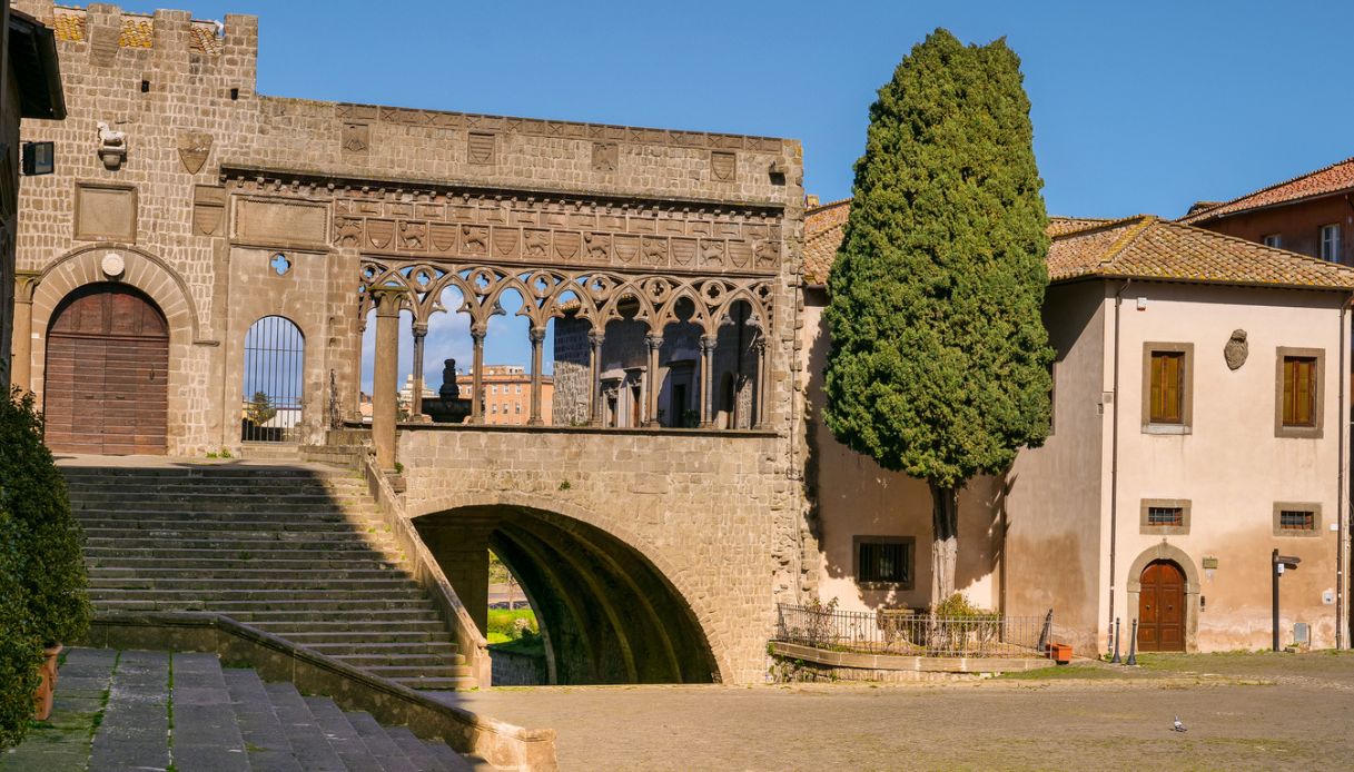 Scorcio del Palazzo dei Papi a Viterbo