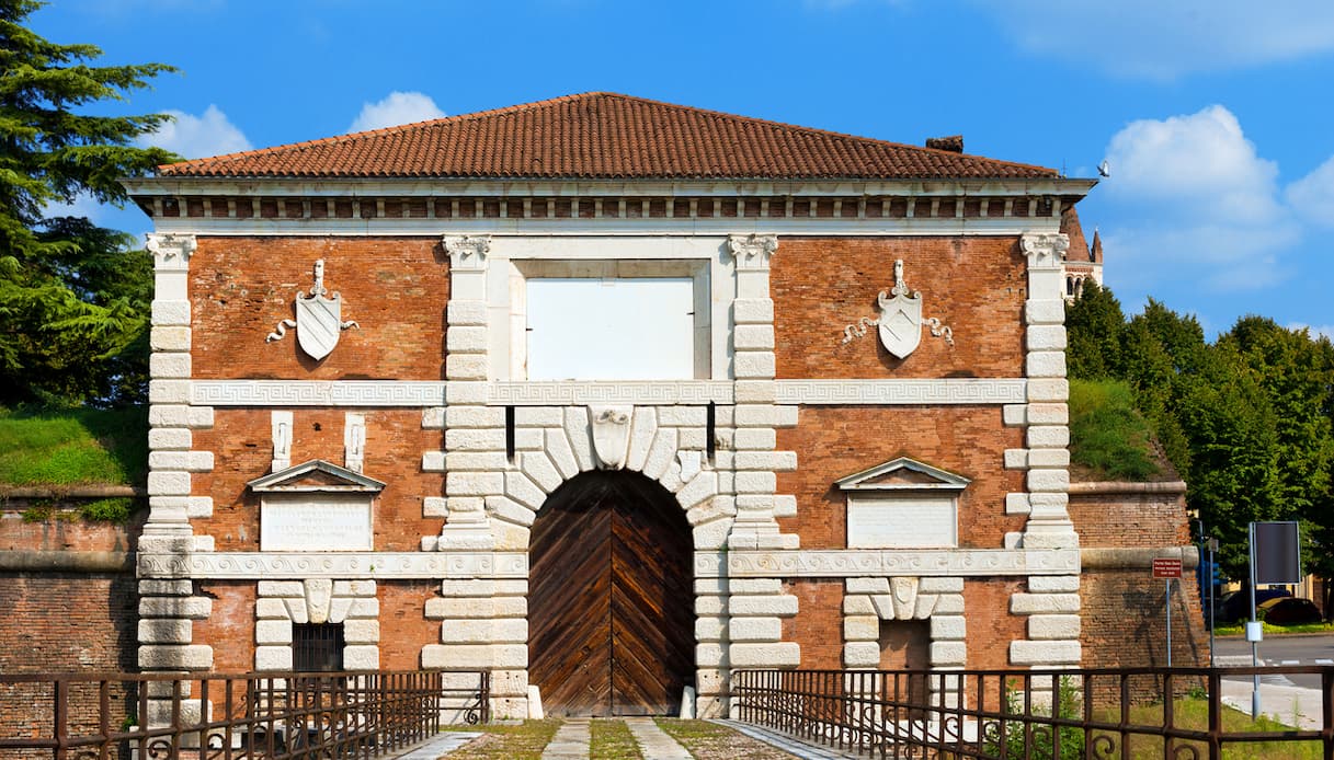 Porta San Zeno, Verona