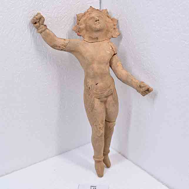 Statuetta-maschile-in-terracotta-di-età-ellenistica