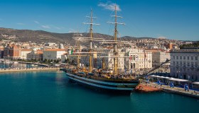 Prende il via da Trieste il tour dell’Amerigo Vespucci, visite gratis