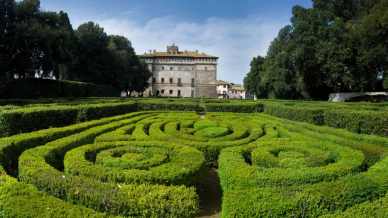 Castello Ruspoli e il suo incredibile giardino: la magia in questo luogo è di casa