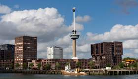 Visita l’Euromast, la torre panoramica di Rotterdam