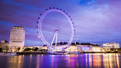 Il London Eye compie 25 anni: storia e cosa sapere sul simbolo di Londra