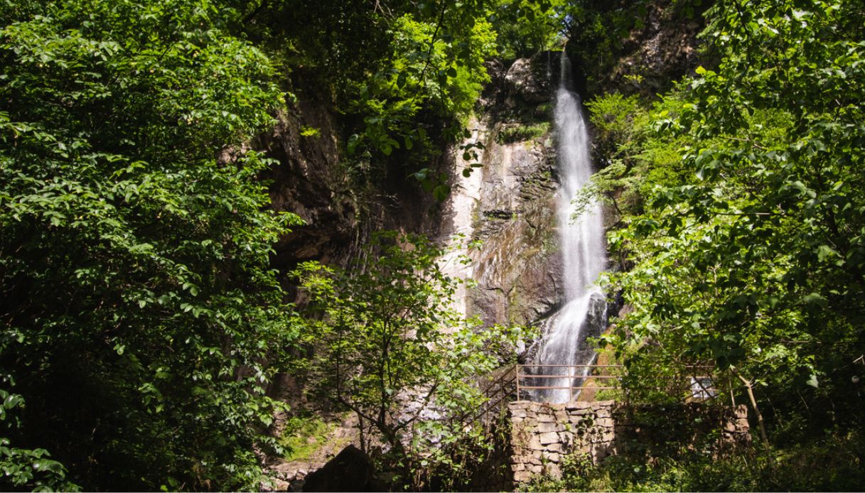 cascata Makhuntseti