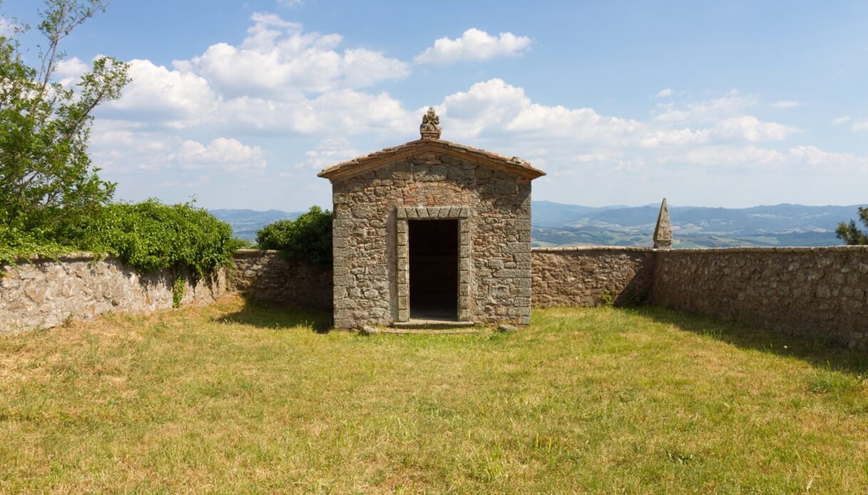 camposanto Montecatini Val di Cecina