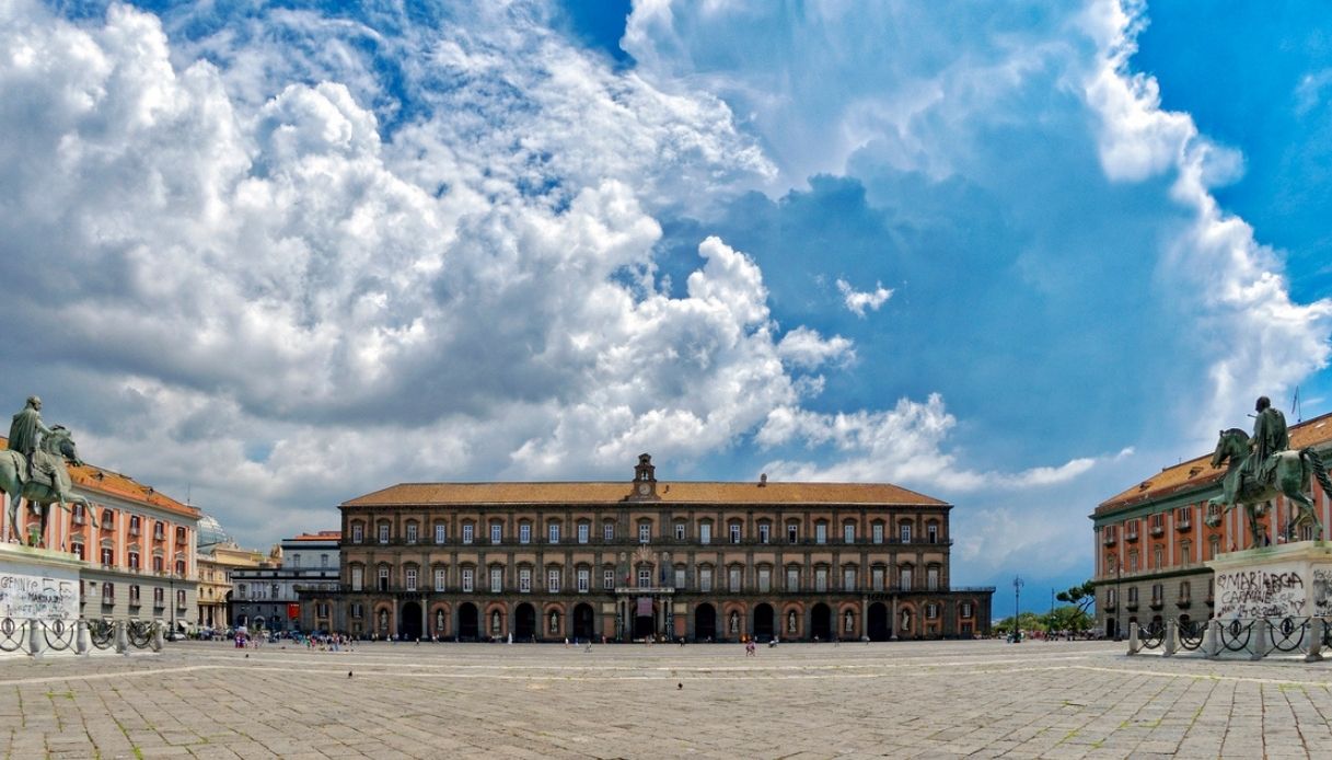 Palazzo Reale a Napoli in piazza del Plebiscito