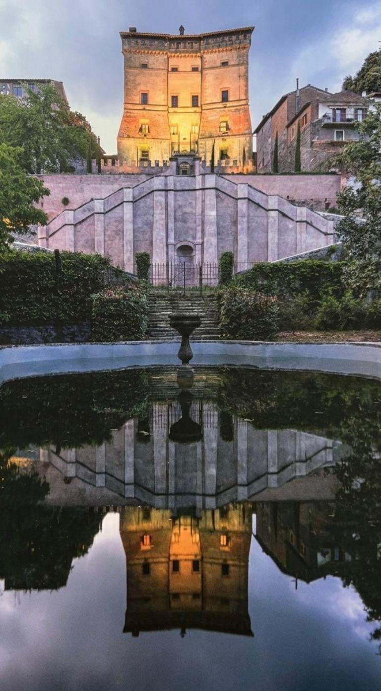 La facciata restaurata di Castello Ruspoli di Vignanello