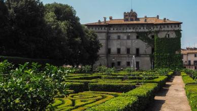 Castello Ruspoli e il suo incredibile giardino: la magia in questo luogo è di casa